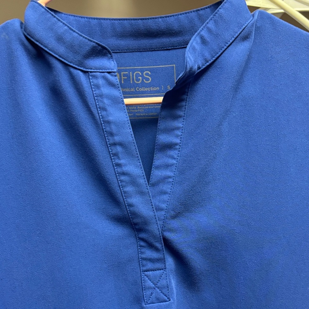 Figs women Vibrant Blue  figs scrub shirt